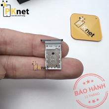 Mặt trước khay sim Z Fold 4